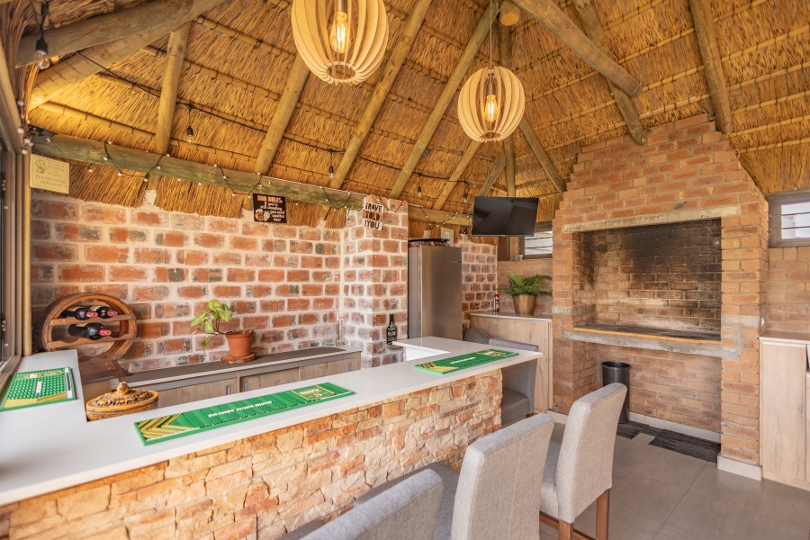 3 Bedroom Property for Sale in Jakarandas Western Cape